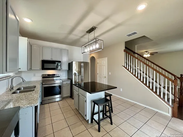 $1,695 | 3522 Copper Rim, San Antonio, TX 78245