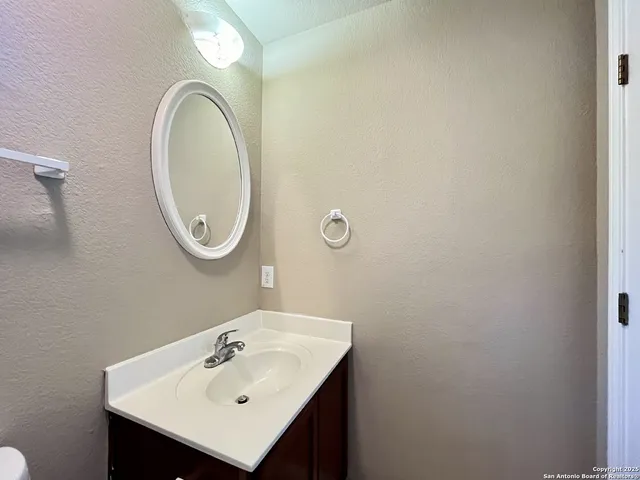 $1,695 | 3522 Copper Rim, San Antonio, TX 78245