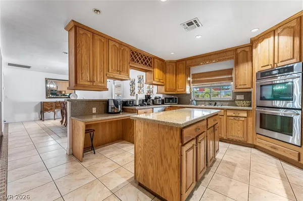 $3,800 | 1963 Casa Vista Drive, Las Vegas, NV 89146