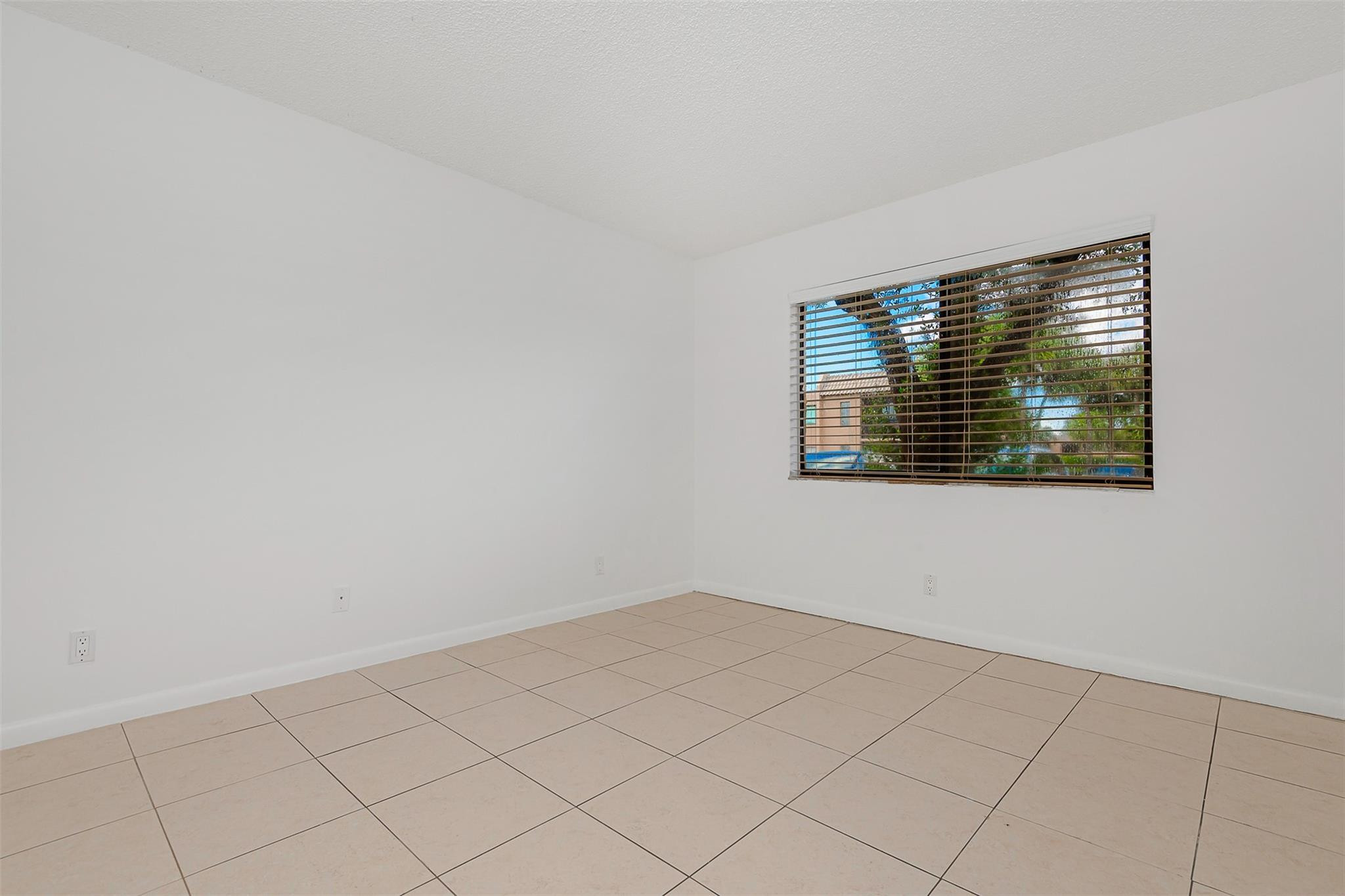 340 Racquet Club Road, Unit 101 Weston, FL 33326 - Photo 22 of 29 Photo 22