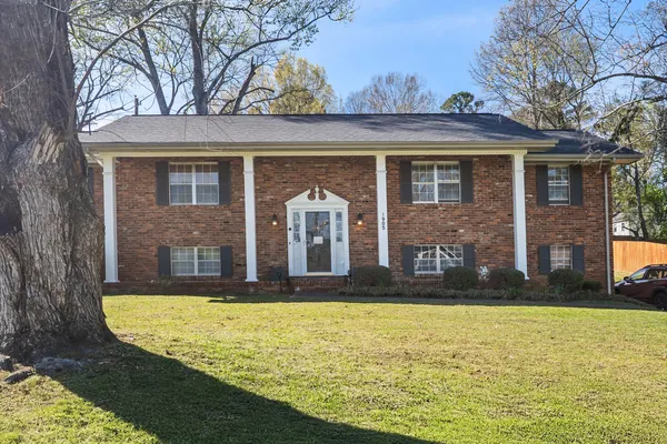 $370,000 | 1905 Bella Vista Drive, Chattanooga, TN 37421