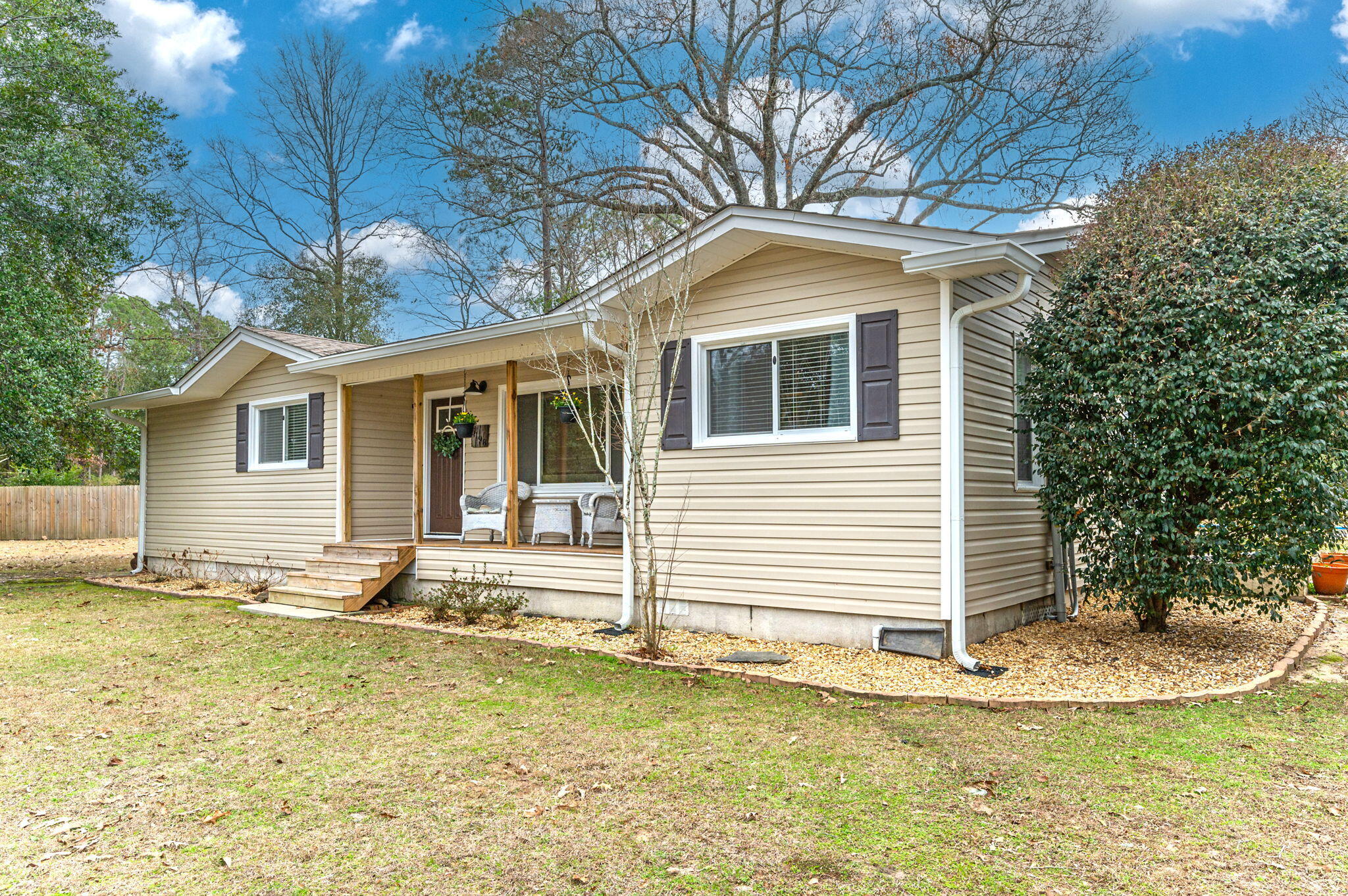 6198 Garden City Road Crestview, FL 32539 - Photo 3 of 38 2-web-or-mls-6198 Garden City Rd Exterio