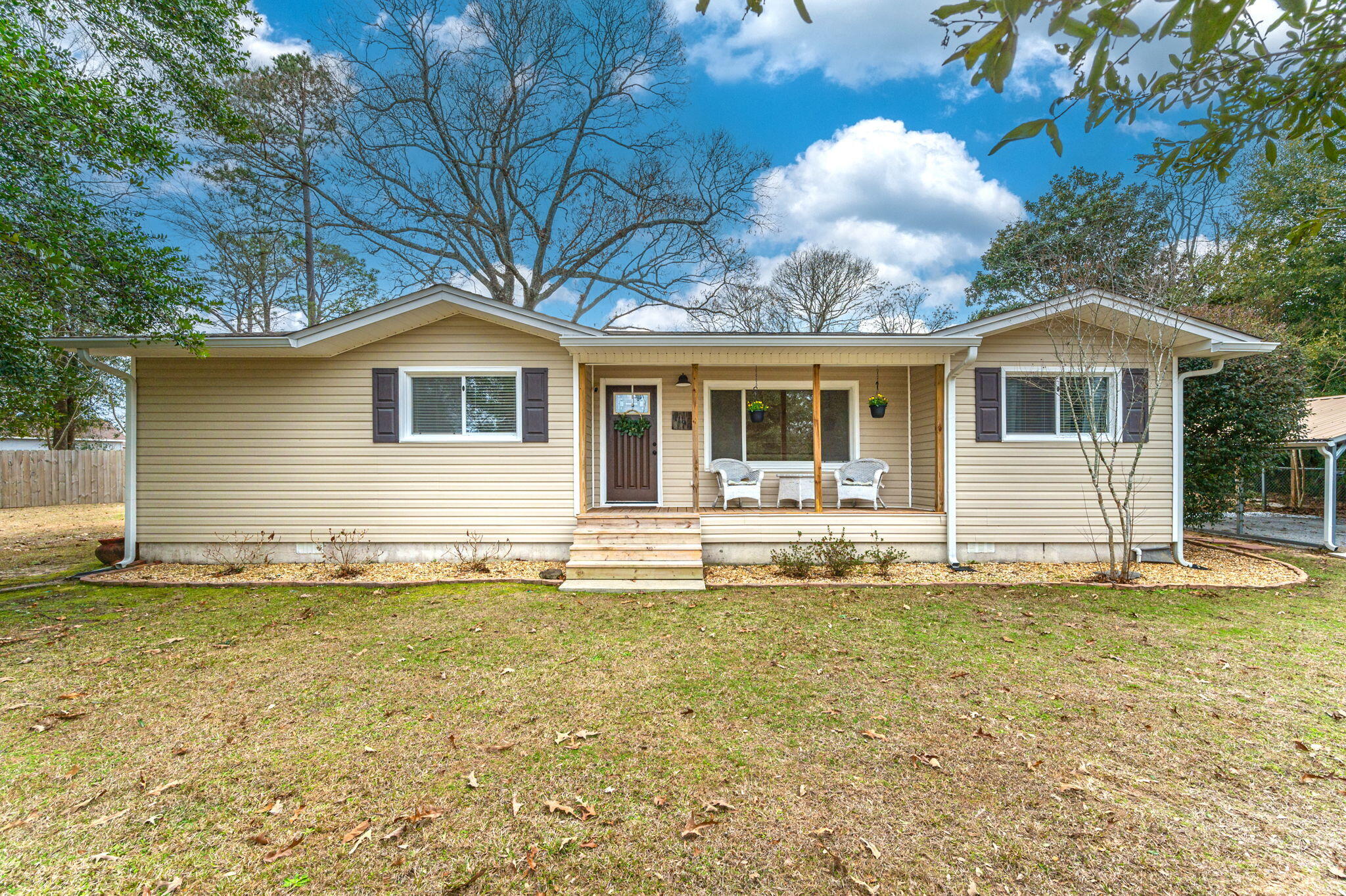 6198 Garden City Road Crestview, FL 32539 - Photo 4 of 38 1-web-or-mls-6198 Garden City Rd Exterio