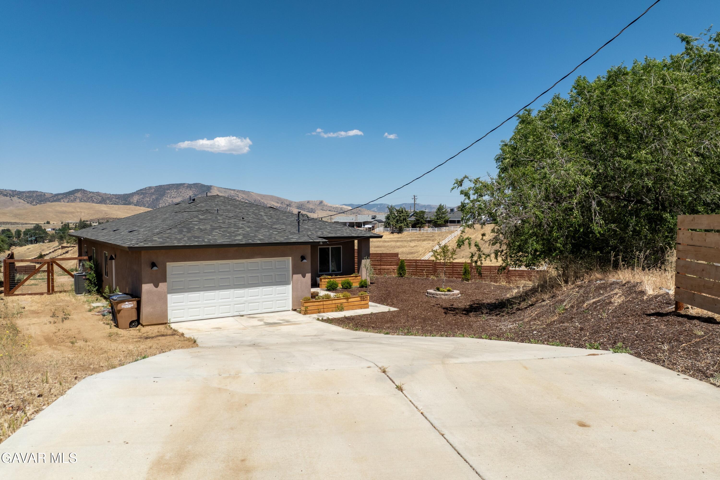 19801 Star Court Tehachapi, CA 93561 - Photo 18 of 28 15-DJI_0050-HDR
