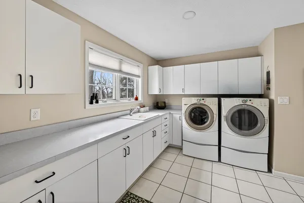 $1,180,000 | 3484 Fox Chase Drive, Bristol, IN 46507