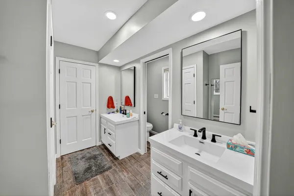 $1,180,000 | 3484 Fox Chase Drive, Bristol, IN 46507