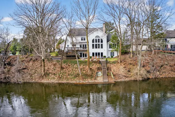 $1,180,000 | 3484 Fox Chase Drive, Bristol, IN 46507