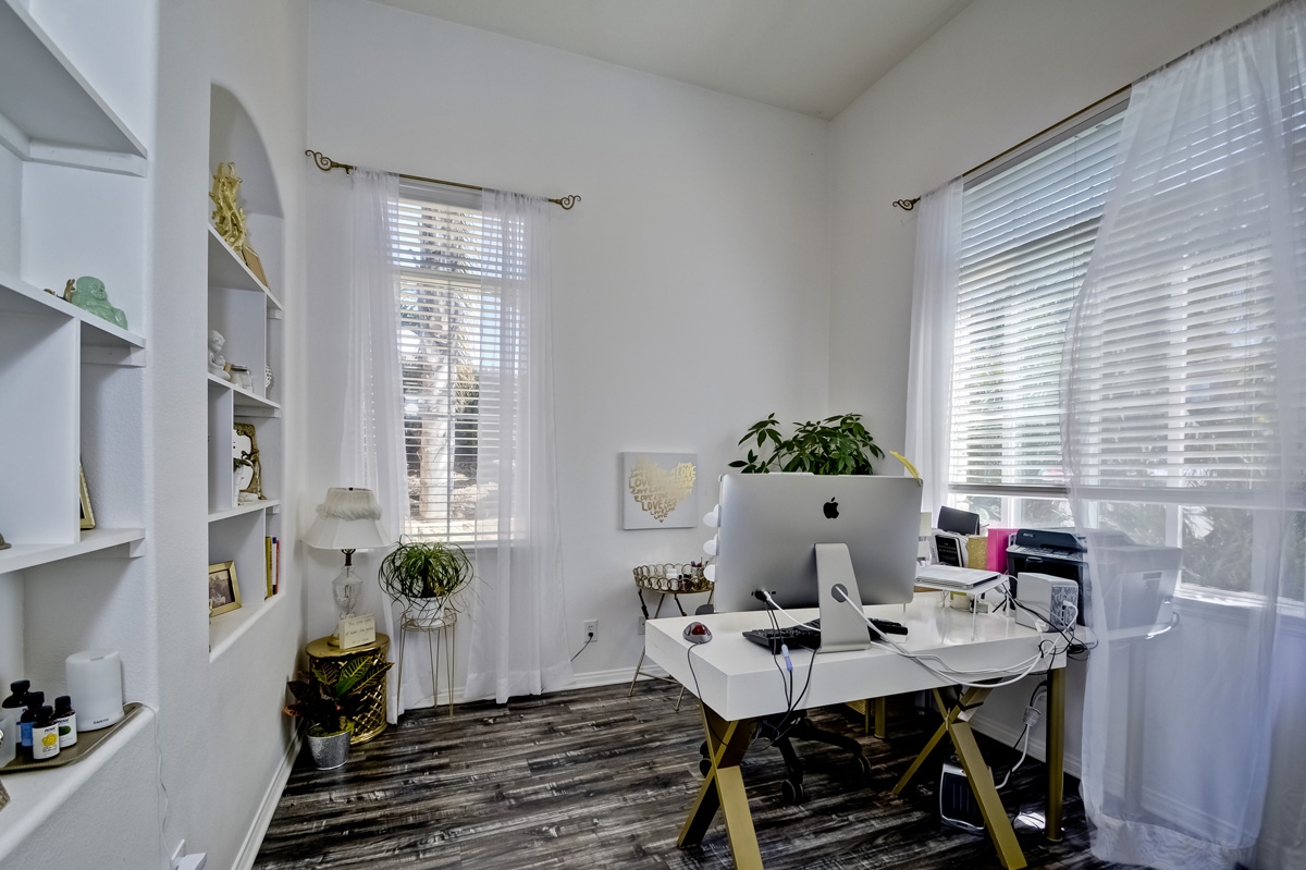 528 Park Lane Encinitas, CA 92024 - Photo 3 of 25