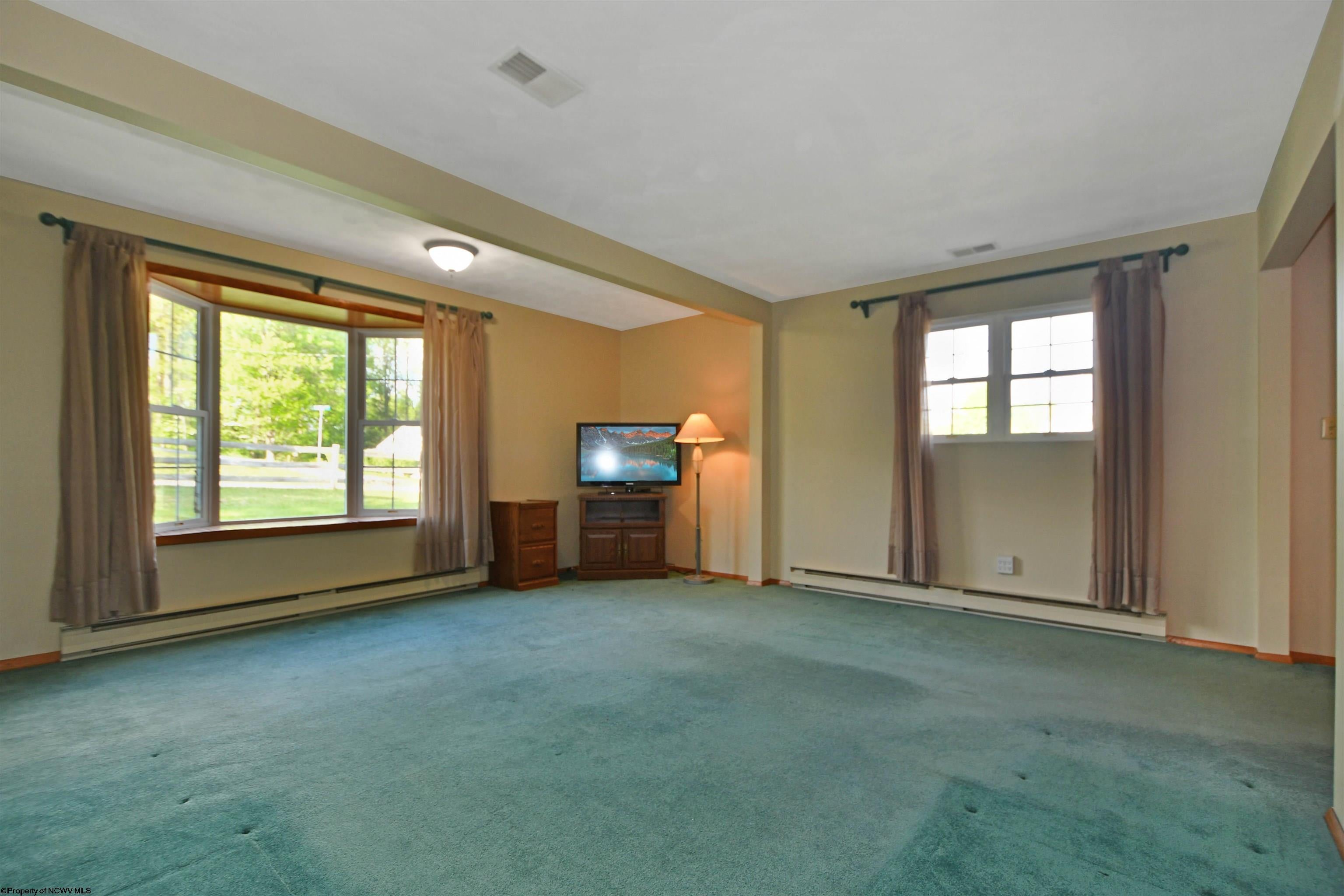 2362 Bunner Ridge Road Fairmont, WV 26554 - Photo 4 of 38 Gallery Image 4