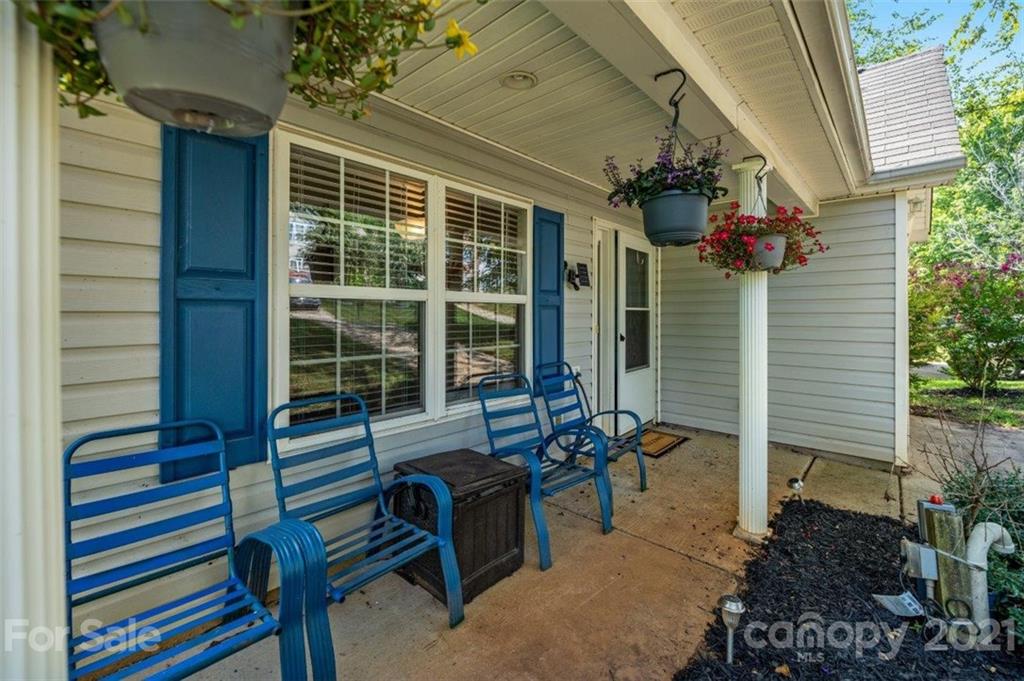 1278 Winding Path Road Clover, SC 29710 - Photo 5 of 27 Gallery Image 5