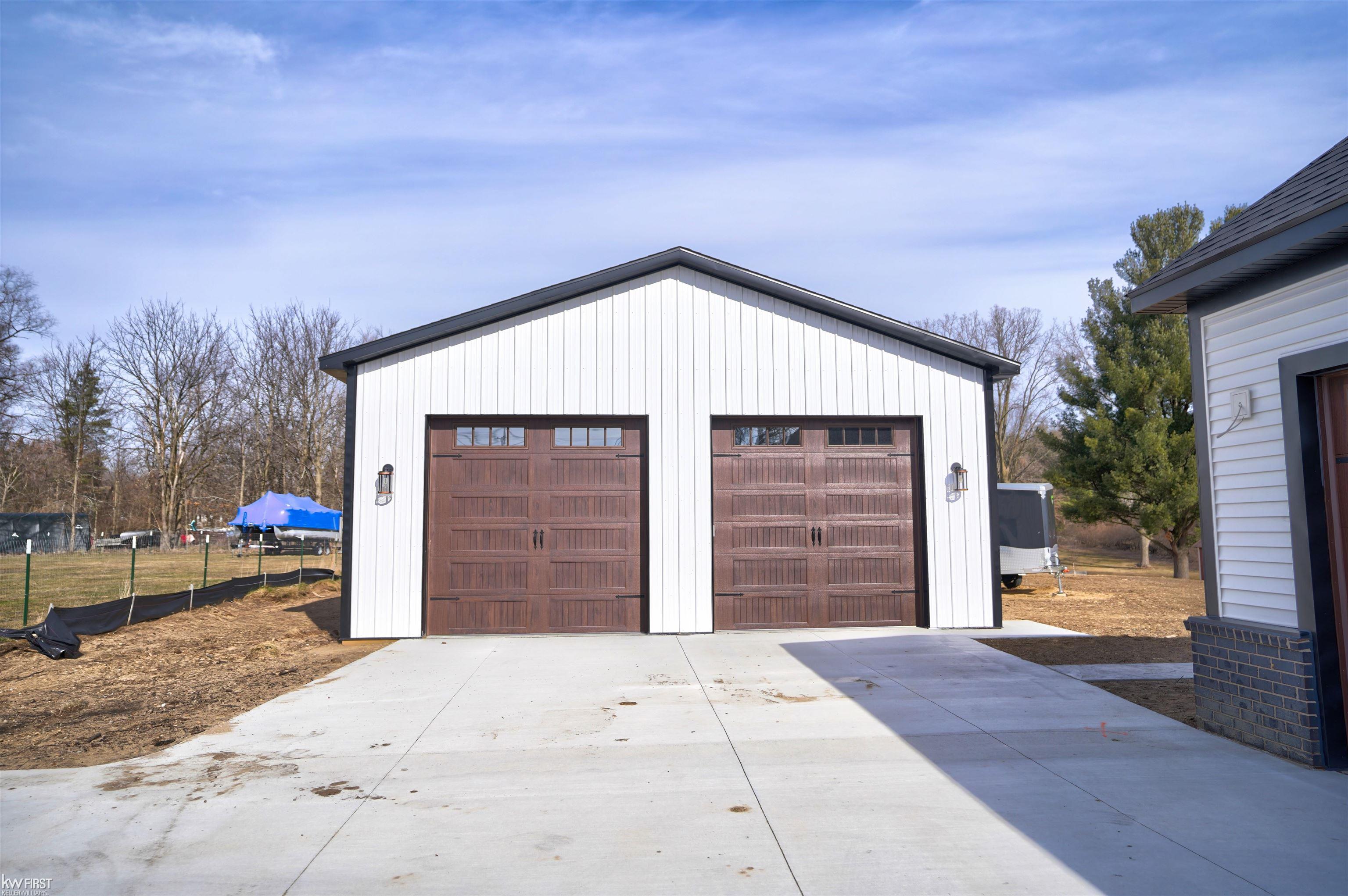 1378 Petts Road Fenton, MI 48430 - Photo 10 of 27 50102498-9.JPG