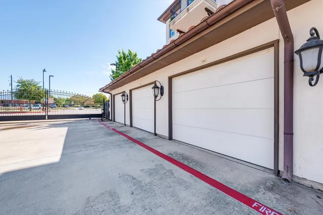 $2,992 | 5232 Colleyville Boulevard, Unit 212, Colleyville, TX 76034