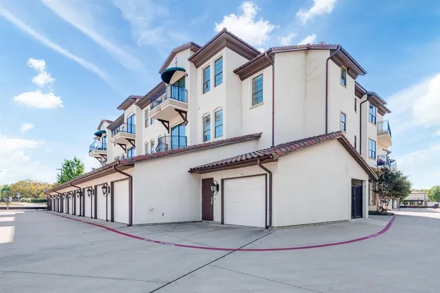 $2,992 | 5232 Colleyville Boulevard, Unit 212, Colleyville, TX 76034