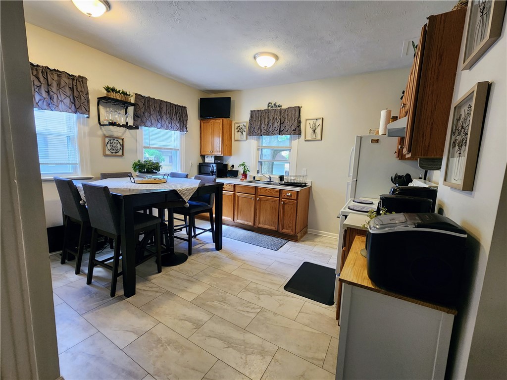 674 Parsells Avenue Rochester, NY 14609 - Photo 7 of 19