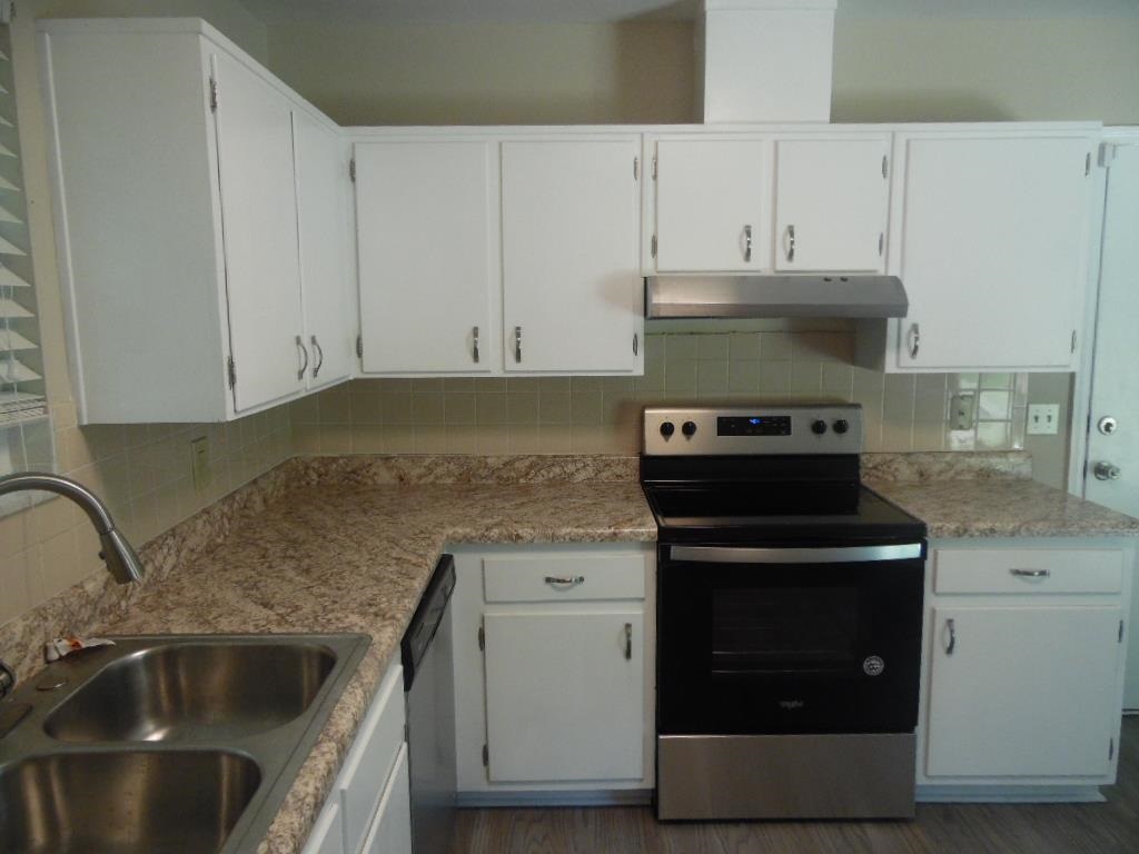 4613 Shelfer Road Tallahassee, FL 32305 - Photo 2 of 26 Gallery Image 2
