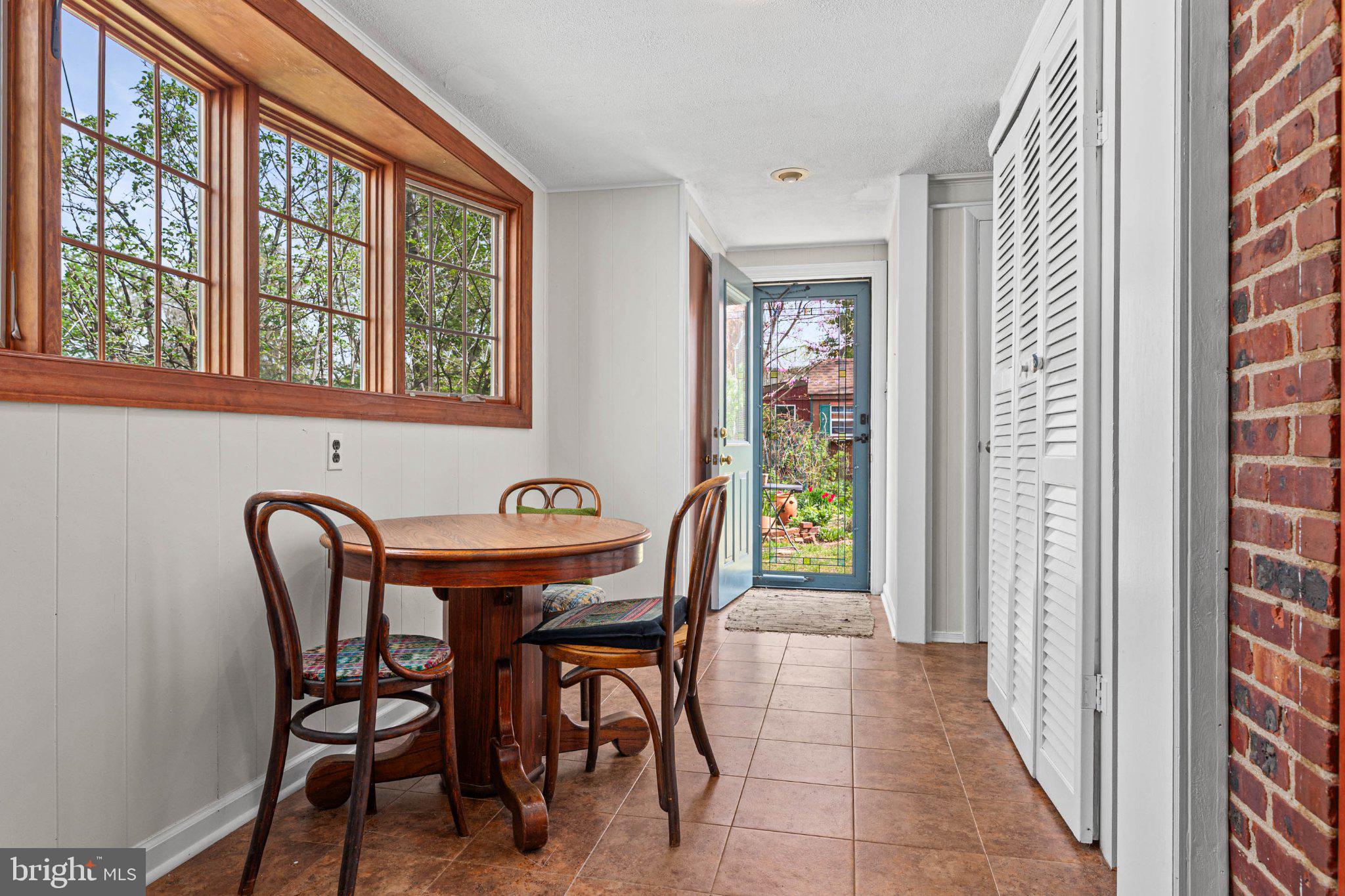 201 Glendalough Road Erdenheim, PA 19038 - Photo 17 of 50 Bright entryway with garden views.