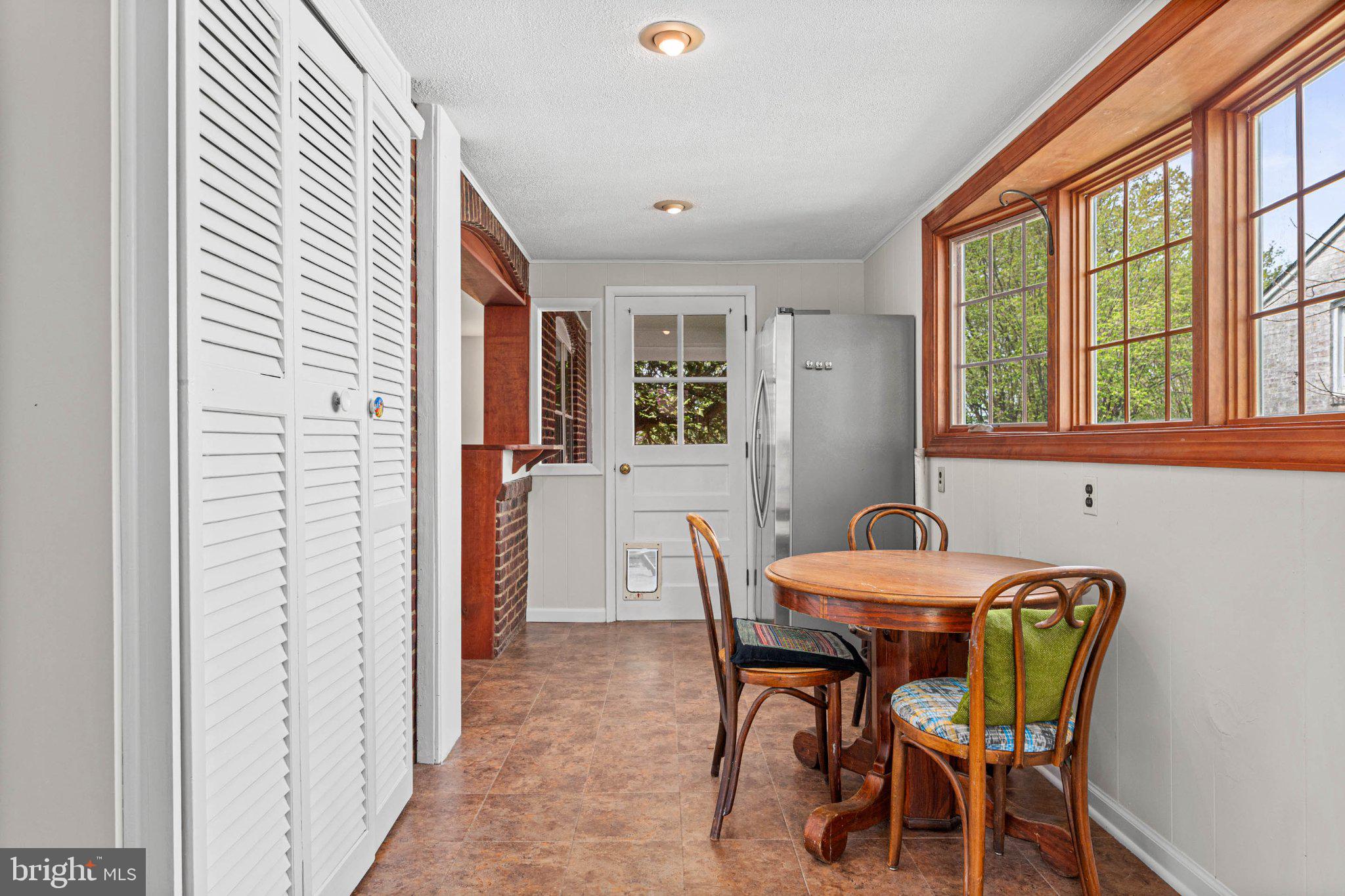 201 Glendalough Road Erdenheim, PA 19038 - Photo 18 of 50 Bright and inviting kitchen nook.
