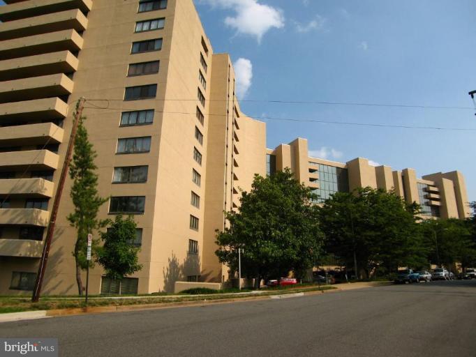 1101 South Arlington Ridge Road, Unit 514 Arlington, VA 22202 - Photo 22 of 24 Exterior #3