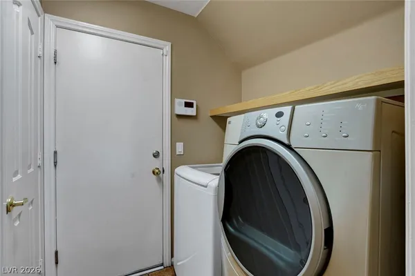 $3,195 | 8517 West Gilmore Avenue, Las Vegas, NV 89129