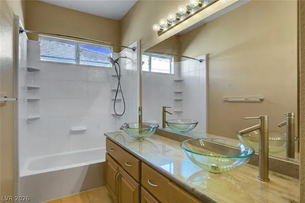 $3,195 | 8517 West Gilmore Avenue, Las Vegas, NV 89129