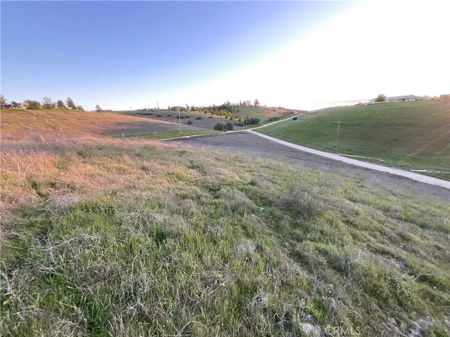 $300,000 | 13 Sunburst Road, Paso Robles, CA 93446
