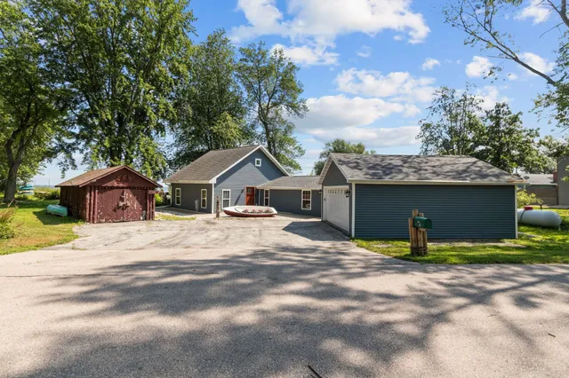 $479,000 | 1938 Cottage Road, Little Suamico, WI 54141