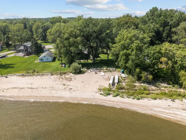 $479,000 | 1938 Cottage Road, Little Suamico, WI 54141