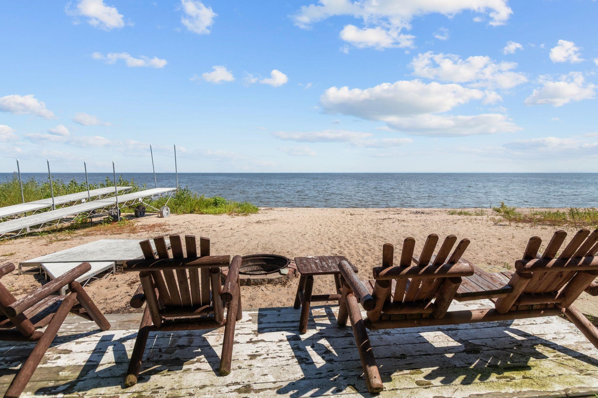 1938 Cottage Road Little Suamico, WI 54141 - Photo 6 of 31