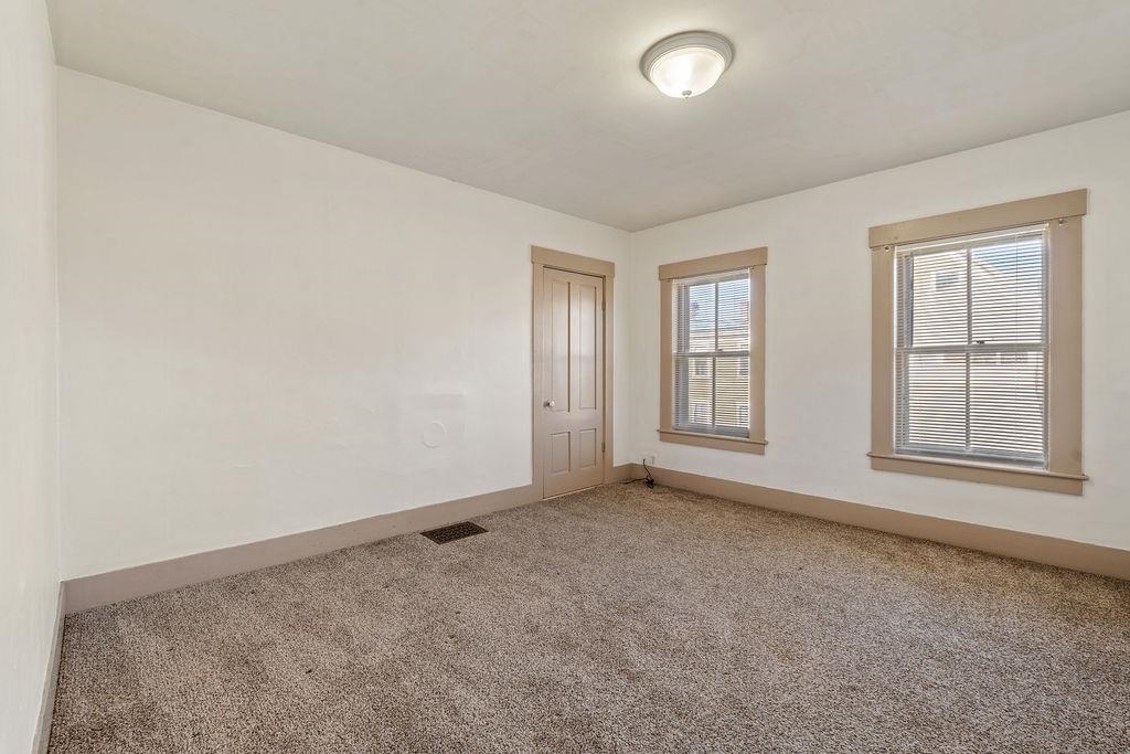 67 Winter Street Rochester, NH 03867 - Photo 16 of 42