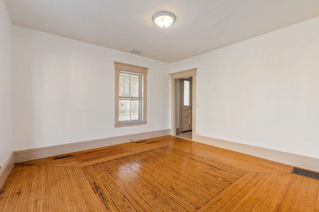 67 Winter Street Rochester, NH 03867 - Photo 7 of 42