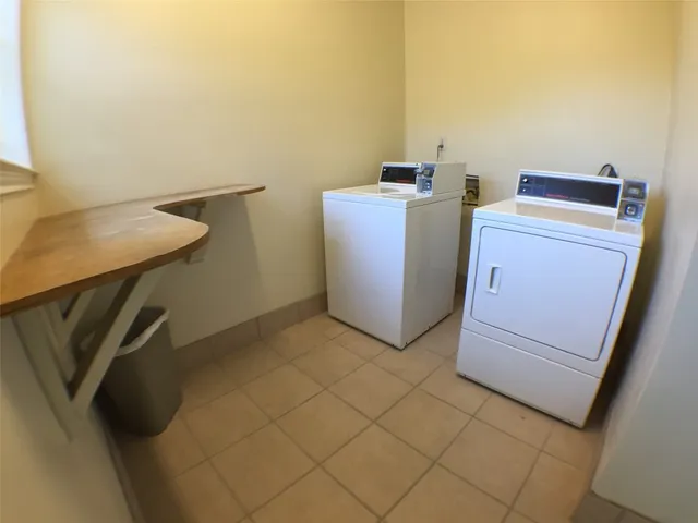 $975 | 2100 San Gabriel Street, Unit 303, Austin, TX 78705