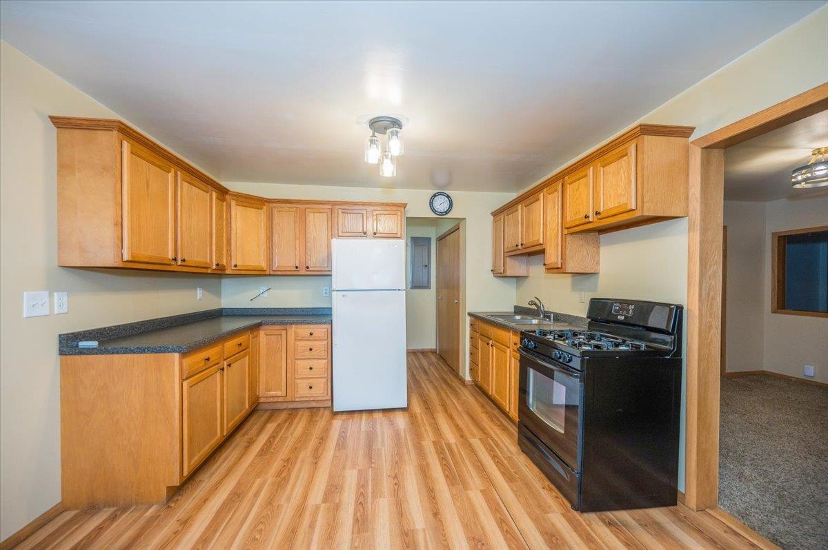 2223 Butler Avenue Superior, WI 54880 - Photo 4 of 23 Gallery Image 4