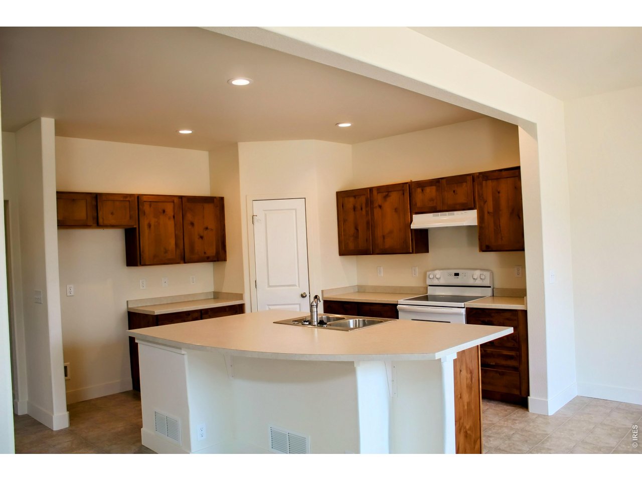 5167 Strawberry Fields Road Johnstown, CO 80534 - Photo 7 of 28