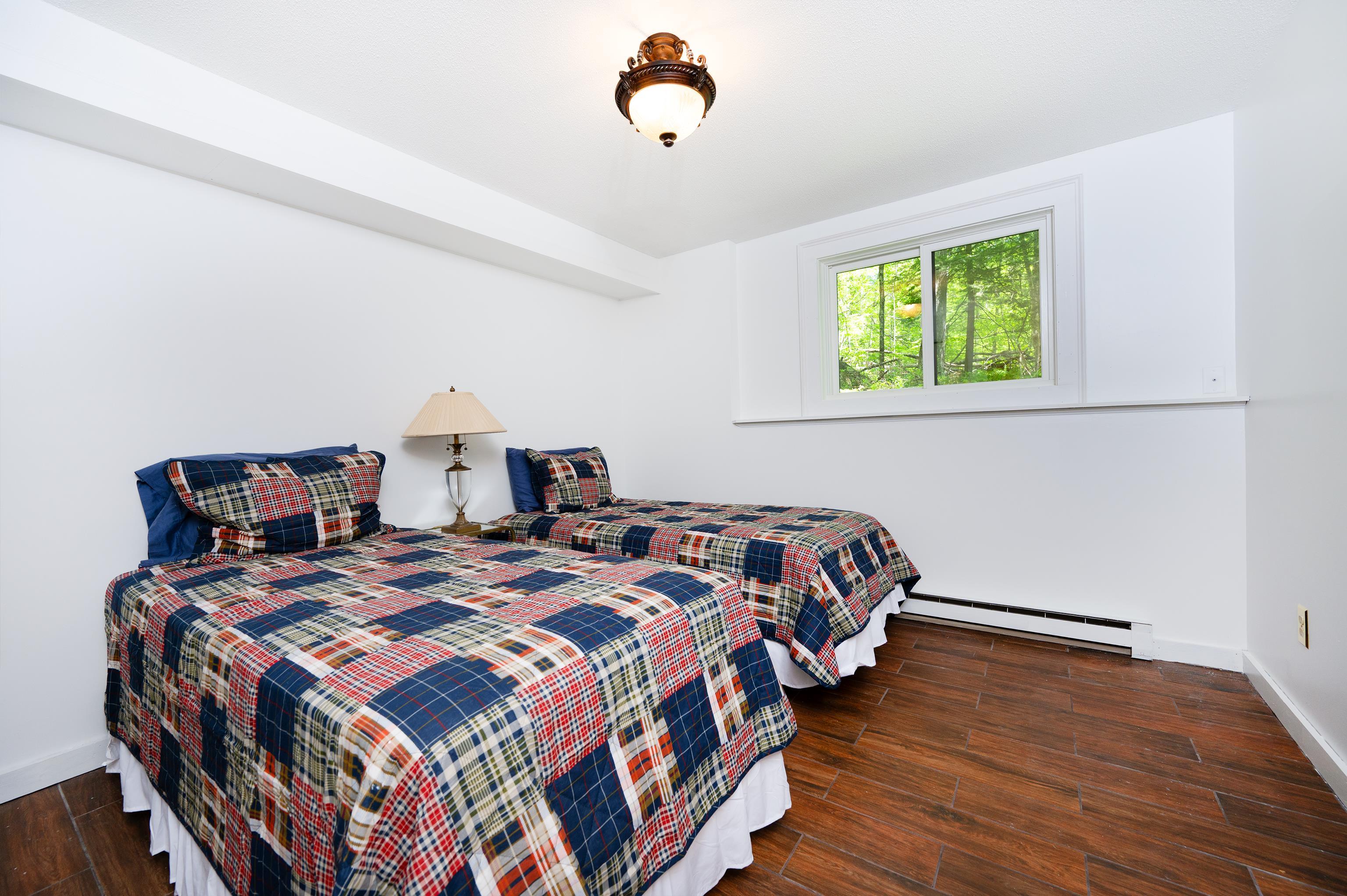 1196 Marsh Family Road, Unit 7176 Hartford, VT 05059 - Photo 38 of 49