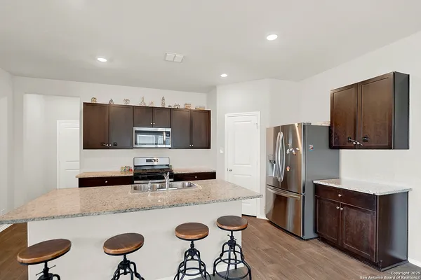 $325,000 | 201 Legendary Trl Loop, Floresville, TX 78114