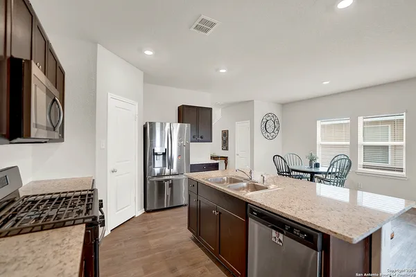 $325,000 | 201 Legendary Trl Loop, Floresville, TX 78114