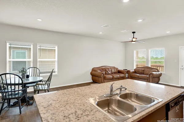 $325,000 | 201 Legendary Trl Loop, Floresville, TX 78114