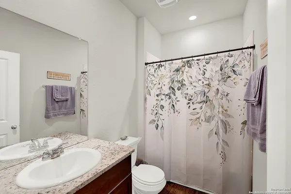 $325,000 | 201 Legendary Trl Loop, Floresville, TX 78114