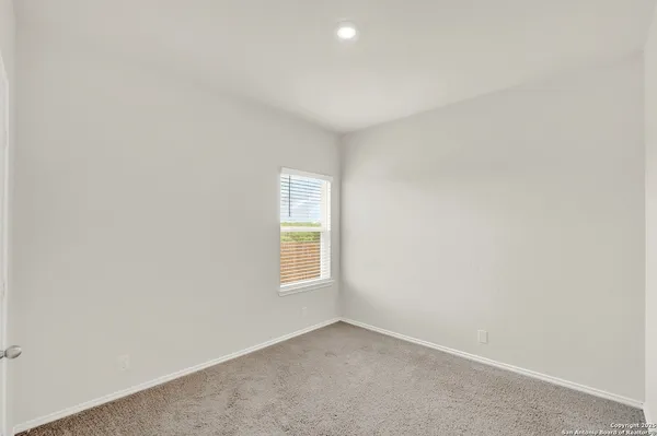 $325,000 | 201 Legendary Trl Loop, Floresville, TX 78114