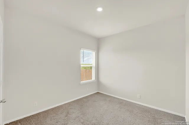 $325,000 | 201 Legendary Trl Loop, Floresville, TX 78114