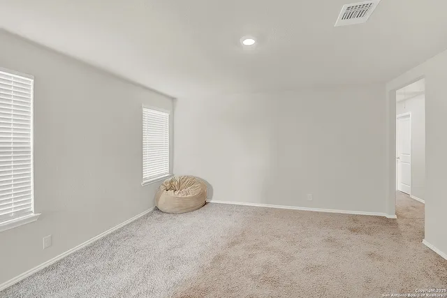 $325,000 | 201 Legendary Trl Loop, Floresville, TX 78114