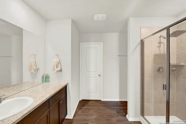 $325,000 | 201 Legendary Trl Loop, Floresville, TX 78114