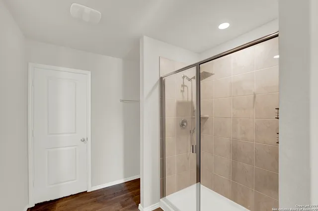 $325,000 | 201 Legendary Trl Loop, Floresville, TX 78114