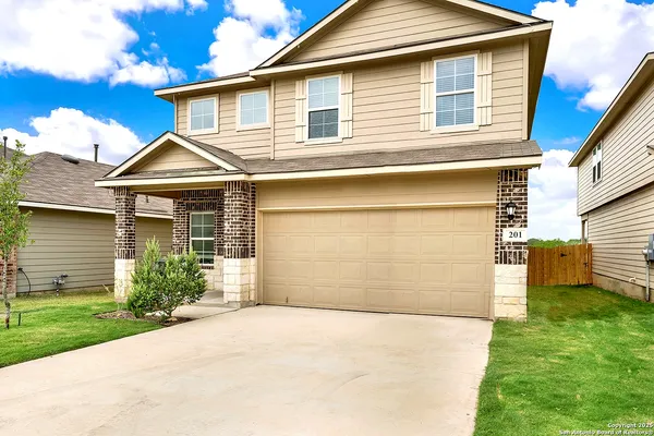 $325,000 | 201 Legendary Trl Loop, Floresville, TX 78114