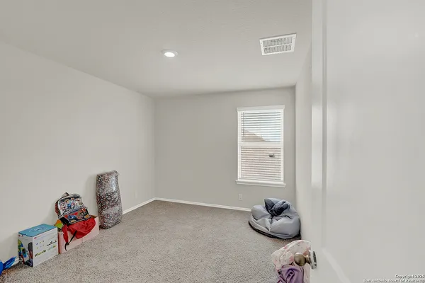 $325,000 | 201 Legendary Trl Loop, Floresville, TX 78114