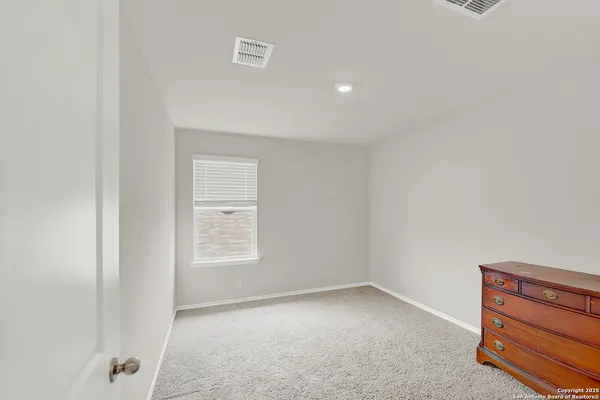 $325,000 | 201 Legendary Trl Loop, Floresville, TX 78114