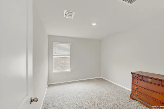 $325,000 | 201 Legendary Trl Loop, Floresville, TX 78114