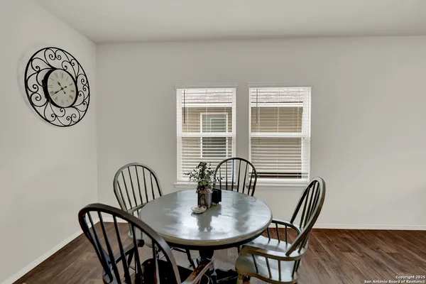 $325,000 | 201 Legendary Trl Loop, Floresville, TX 78114