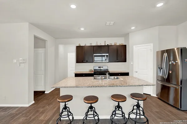 $325,000 | 201 Legendary Trl Loop, Floresville, TX 78114