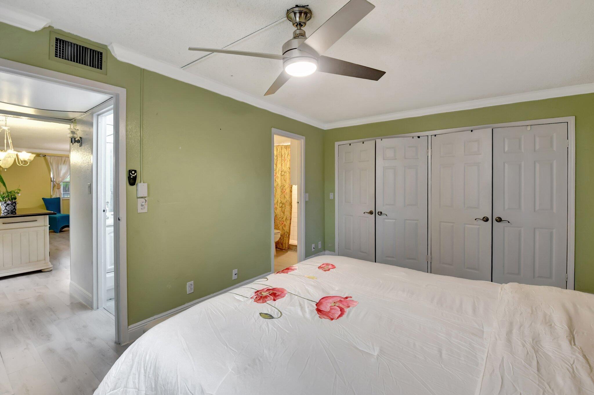 451 Saxony Way Delray Beach, FL 33446 - Photo 14 of 27 14-web-or-mls-DSC_4963